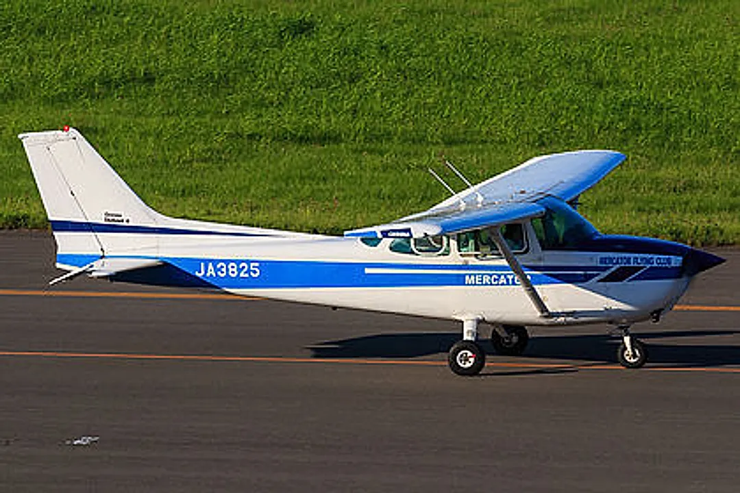 Cessna 172N Ram aircraft profile