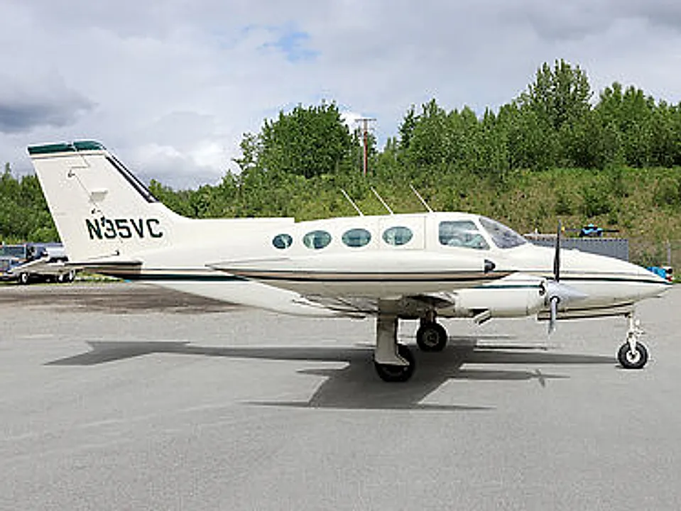 CESSNA 401 aircraft profile