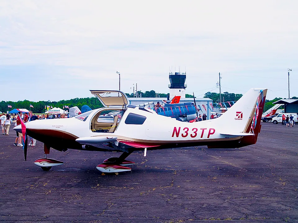 CESSNA 500 aircraft profile