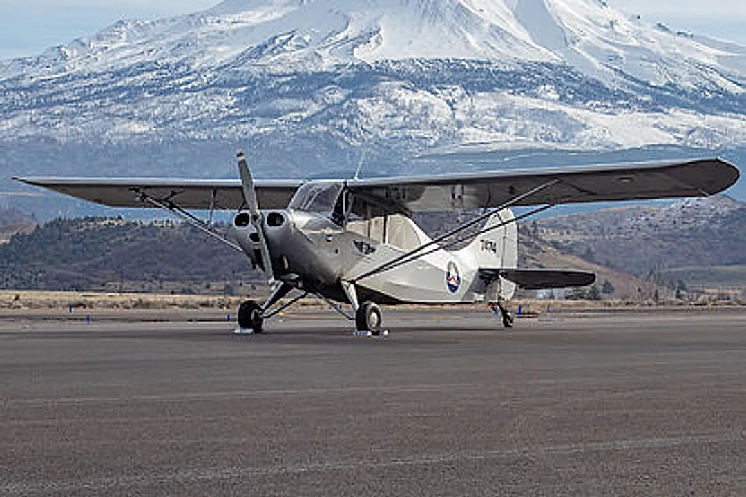 CHAMPION 7EC aircraft profile