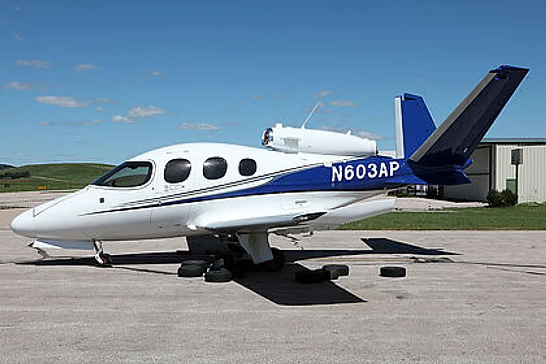 CIRRUS DESIGN CORP SF50 aircraft profile