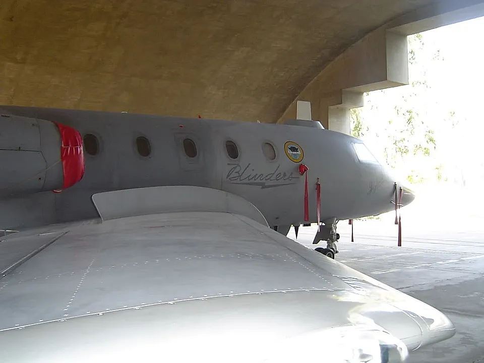 Dassault Falcon 20 aircraft profile