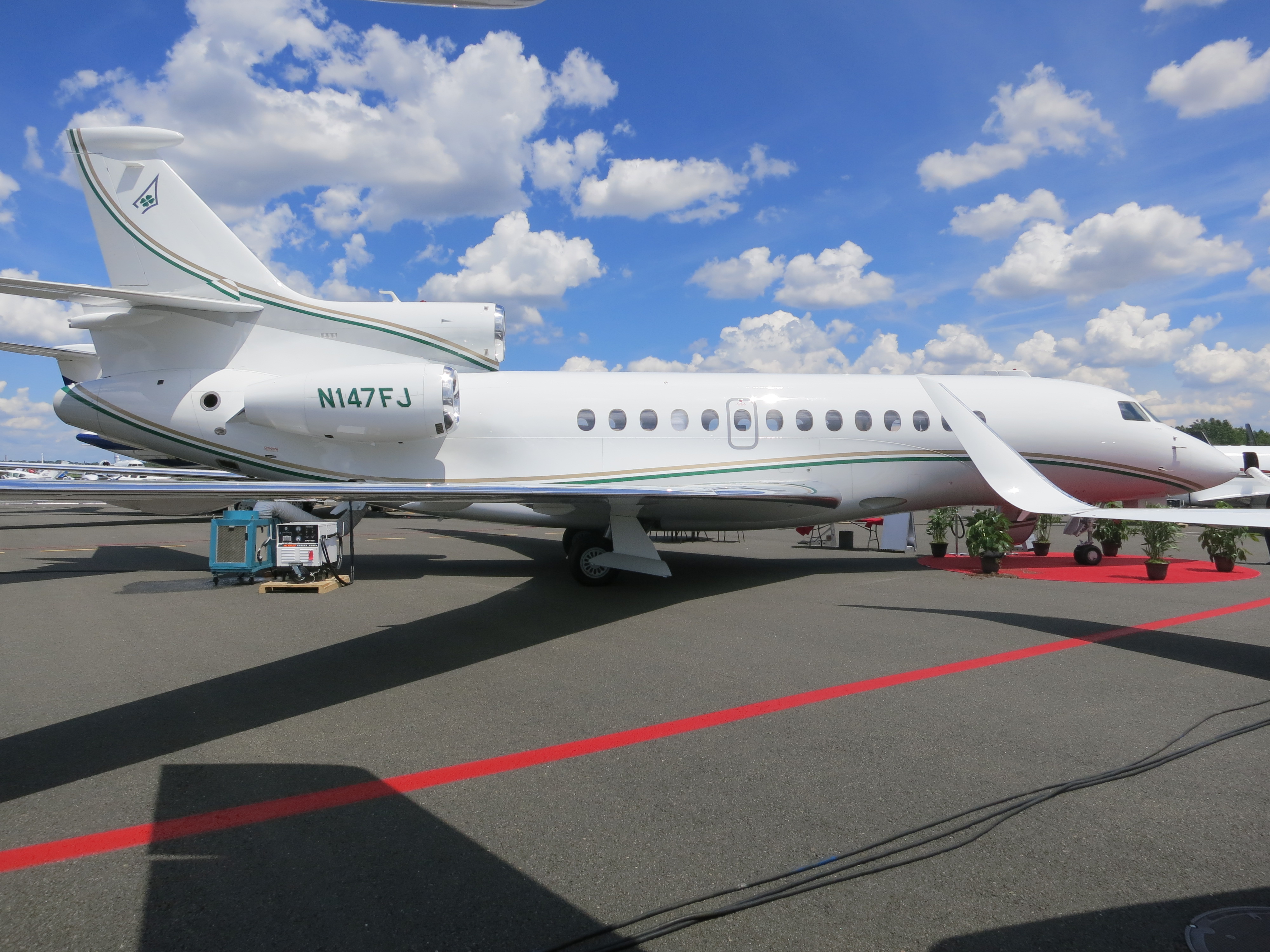 Dassault Falcon 7X aircraft profile