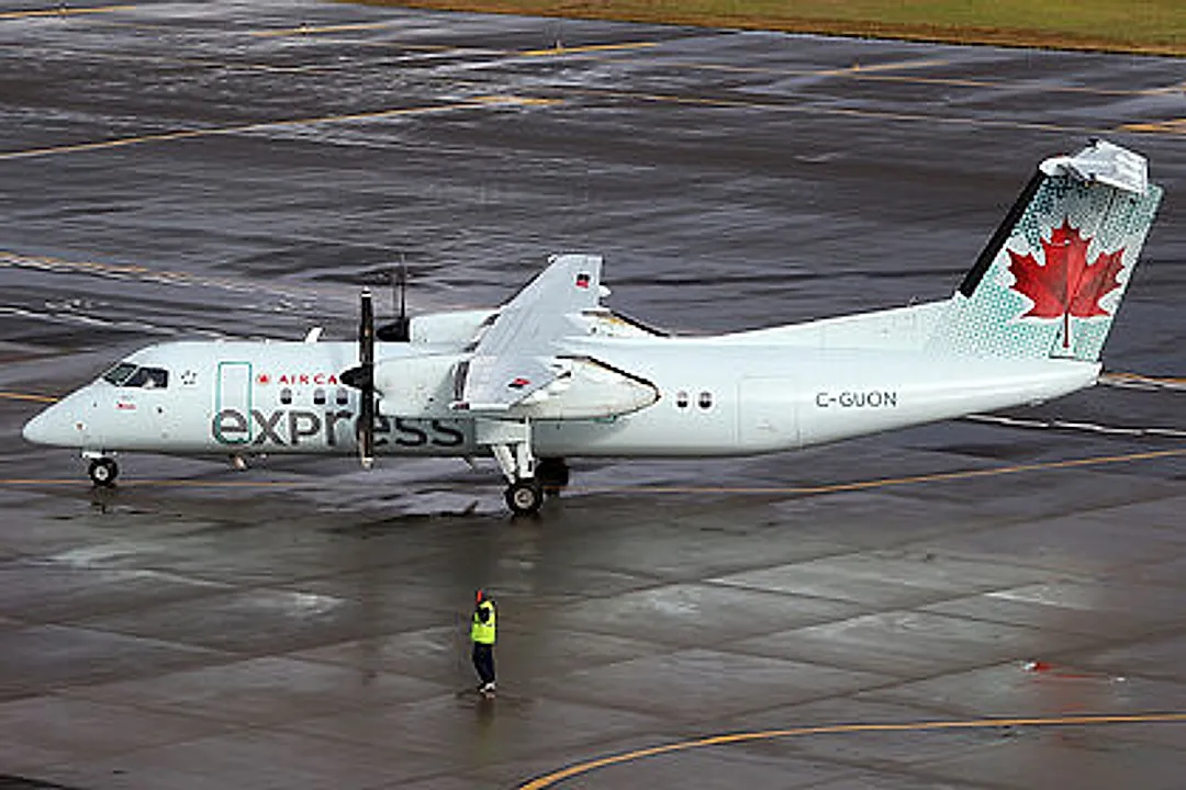 de Havilland Canada DHC-8-301 aircraft profile