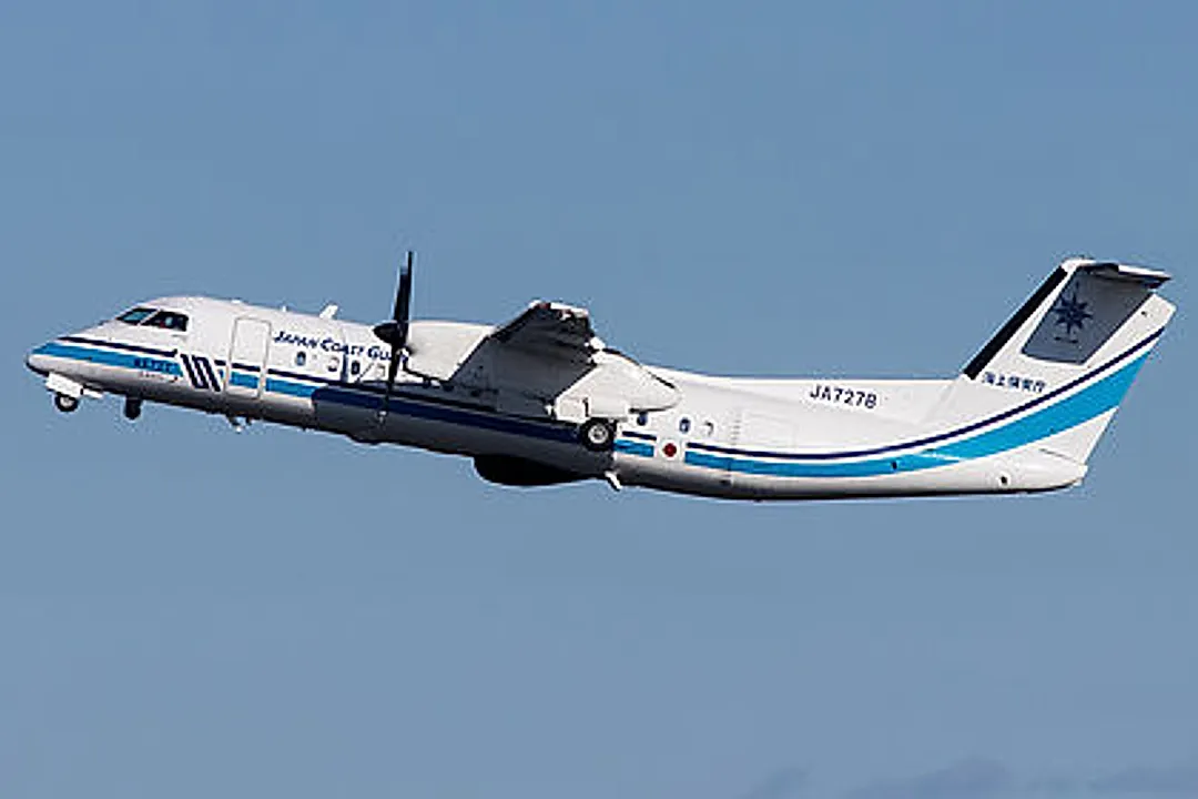 de Havilland Canada DHC-8-315Q MPA aircraft profile