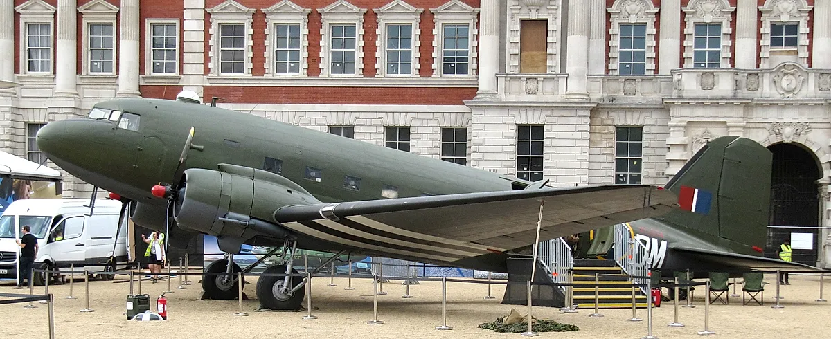 Douglas C-47 aircraft profile