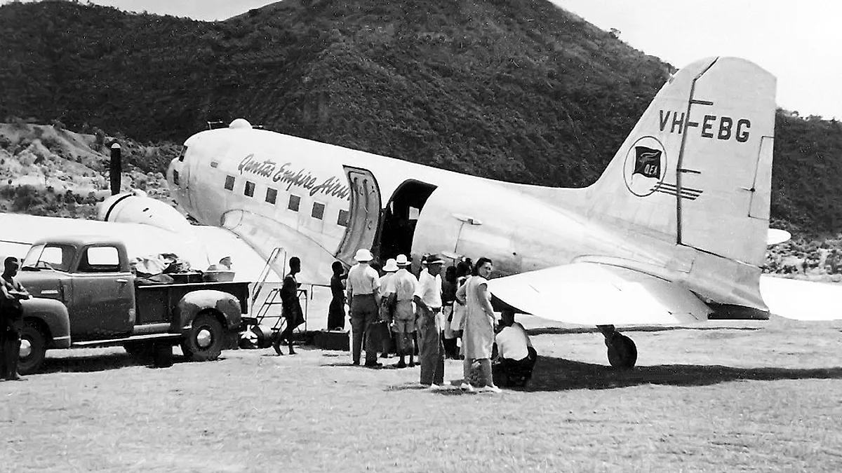 Douglas C-47A-25-DK (DC-3) generated aircraft profile