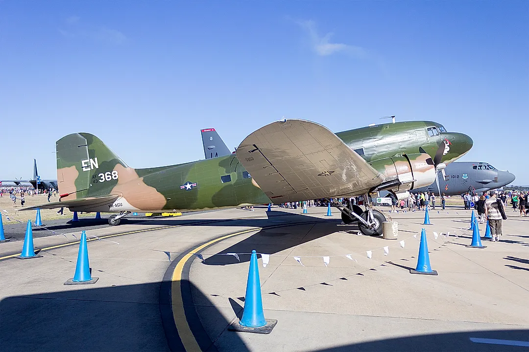 Douglas C-47B-5-DK (DC-3) generated aircraft profile
