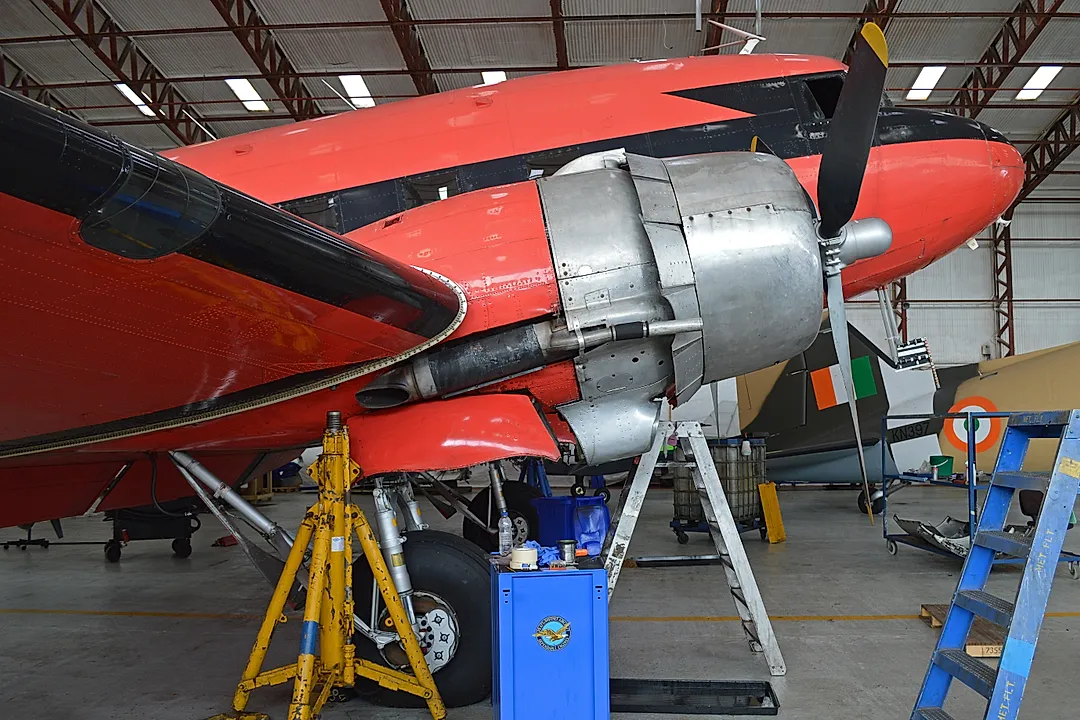 Douglas C-47B (DC-3) aircraft profile