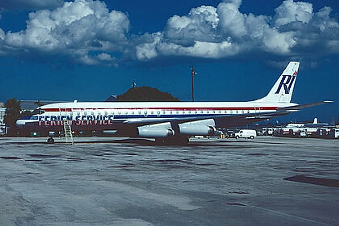 Douglas DC-8-62 aircraft profile