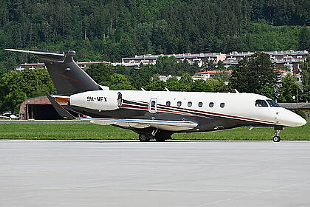 EMBRAER EMB550 aircraft profile