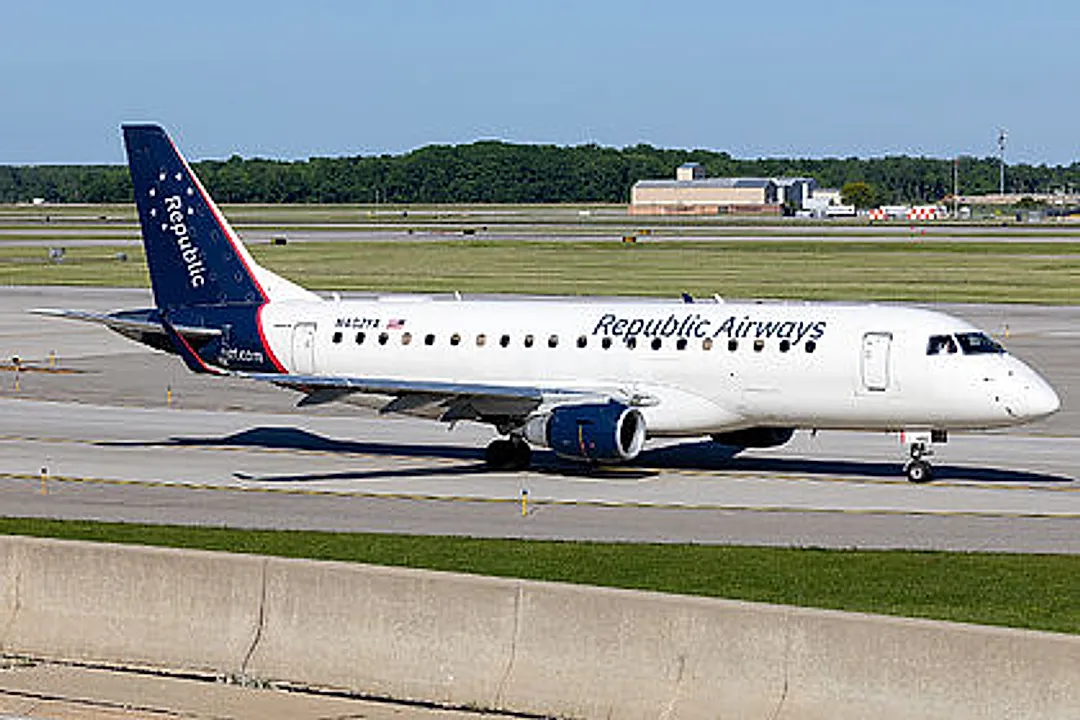 Embraer ERJ 170-200 LR (ERJ-175LR) aircraft profile