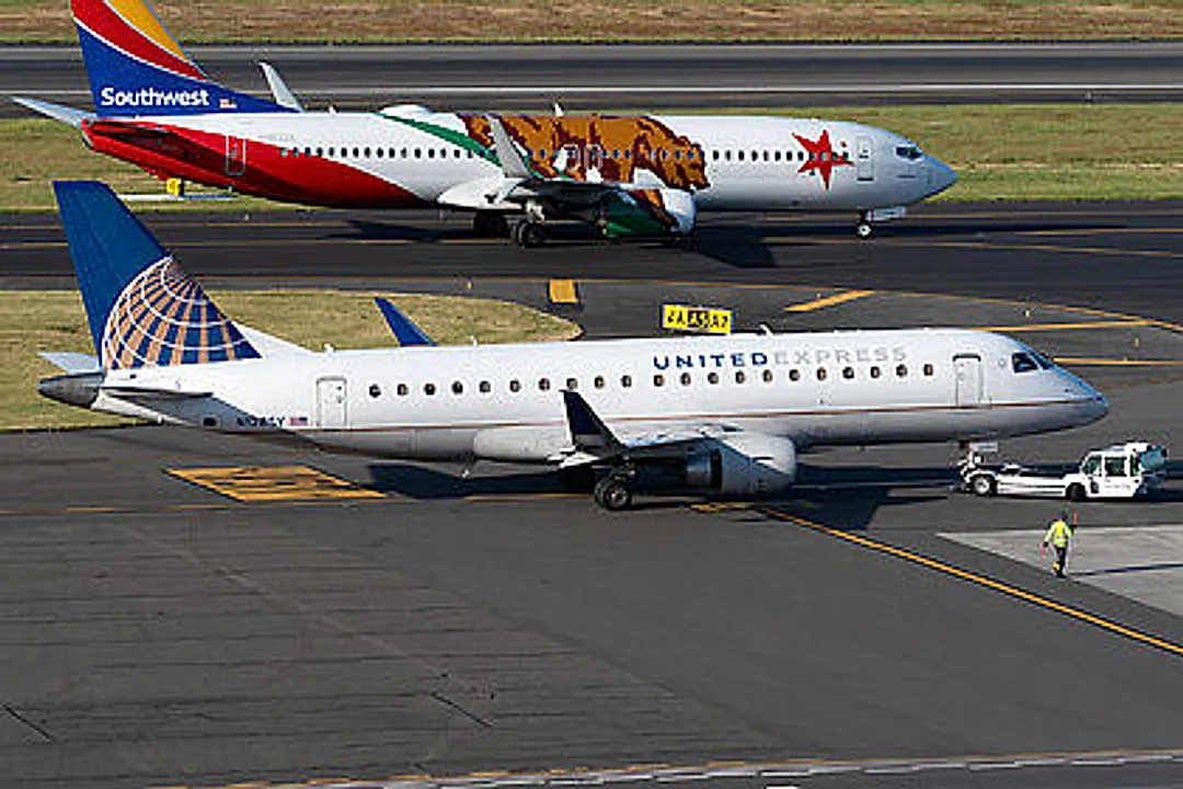 Embraer ERJ-170-200LR aircraft profile