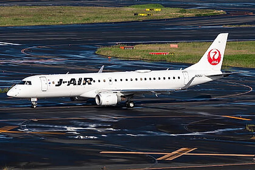 Embraer ERJ190-100STD (E190STD) aircraft profile