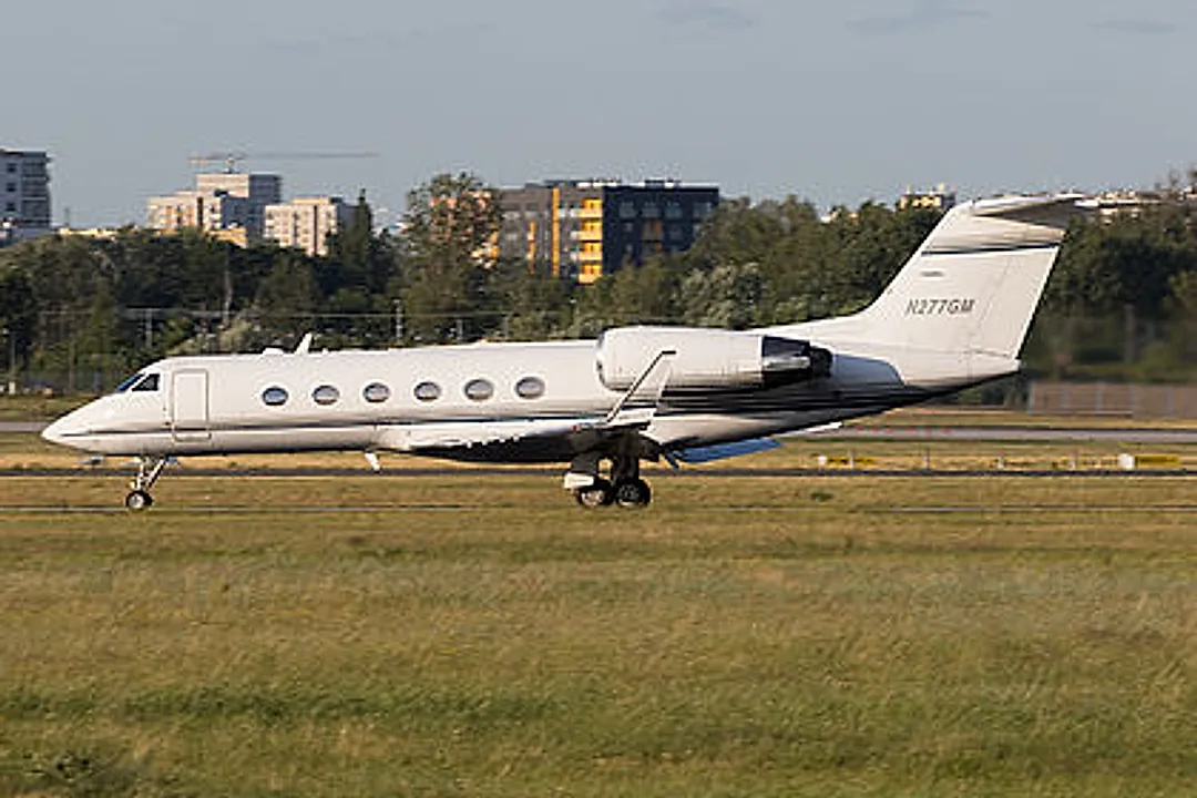 Gulfstream G-IV aircraft profile