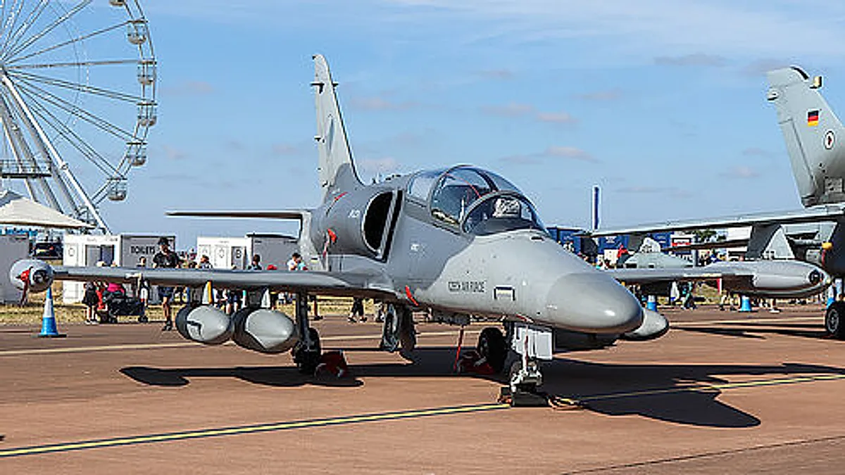 Hawker IU-93A (Hawker 800XP) aircraft profile
