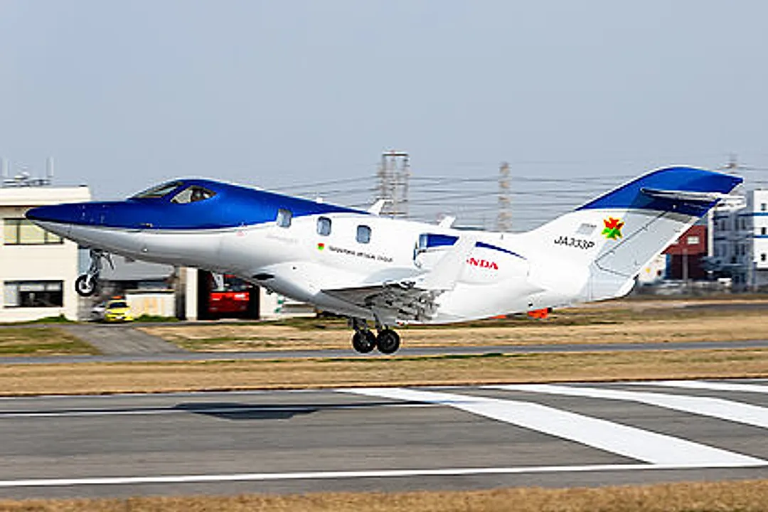 HONDA HA420 aircraft profile