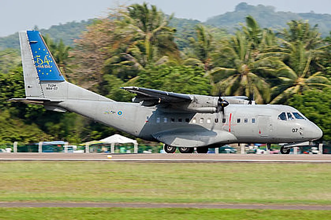 IPTN/CASA CN-235M-VIP aircraft profile