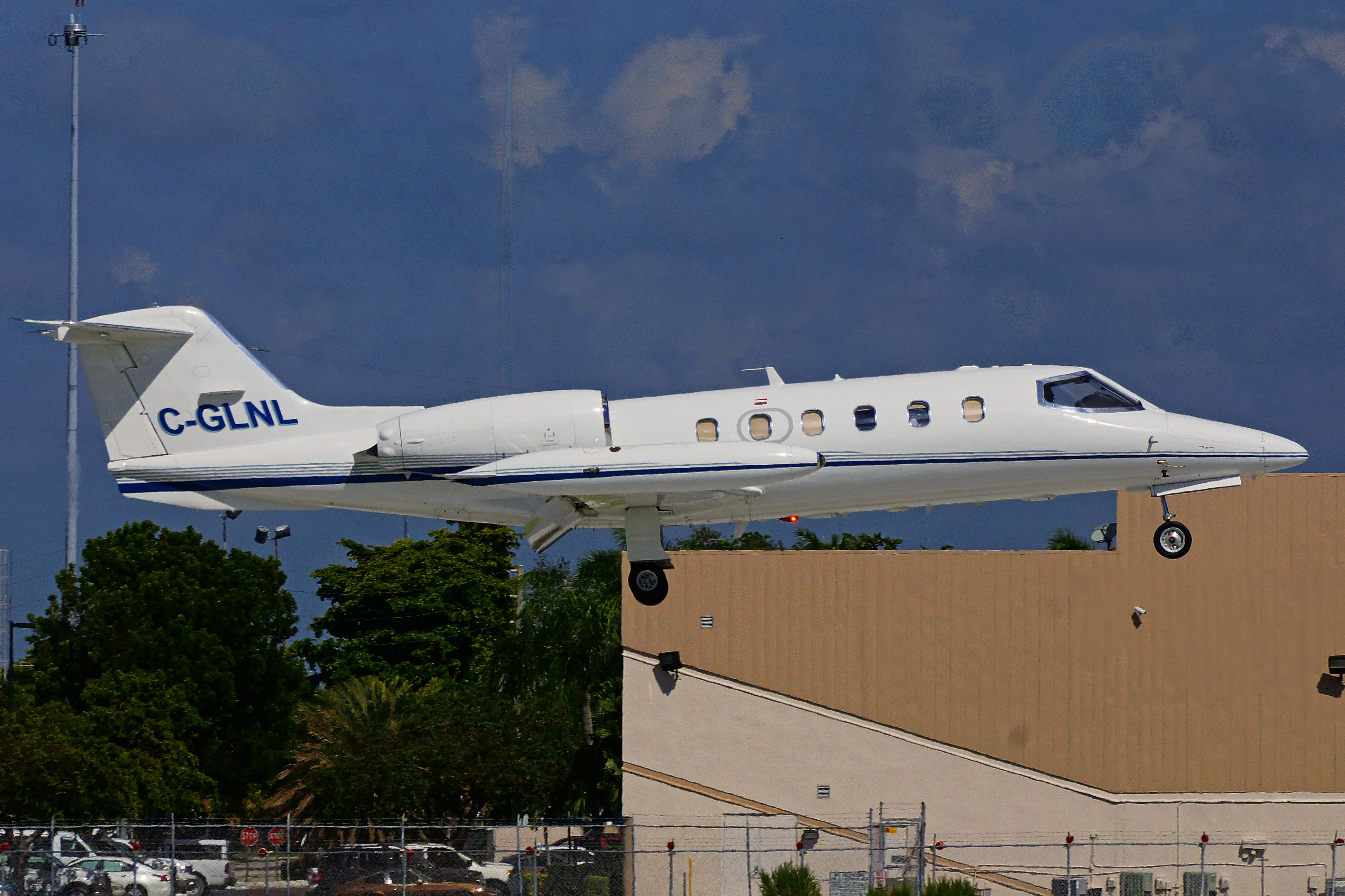 Learjet 35 A aircraft profile