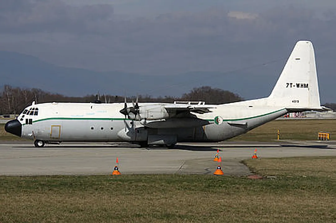 Lockheed C-130H-30 Hercules aircraft profile
