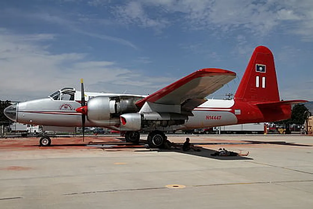 Lockheed P-2H Neptune aircraft profile