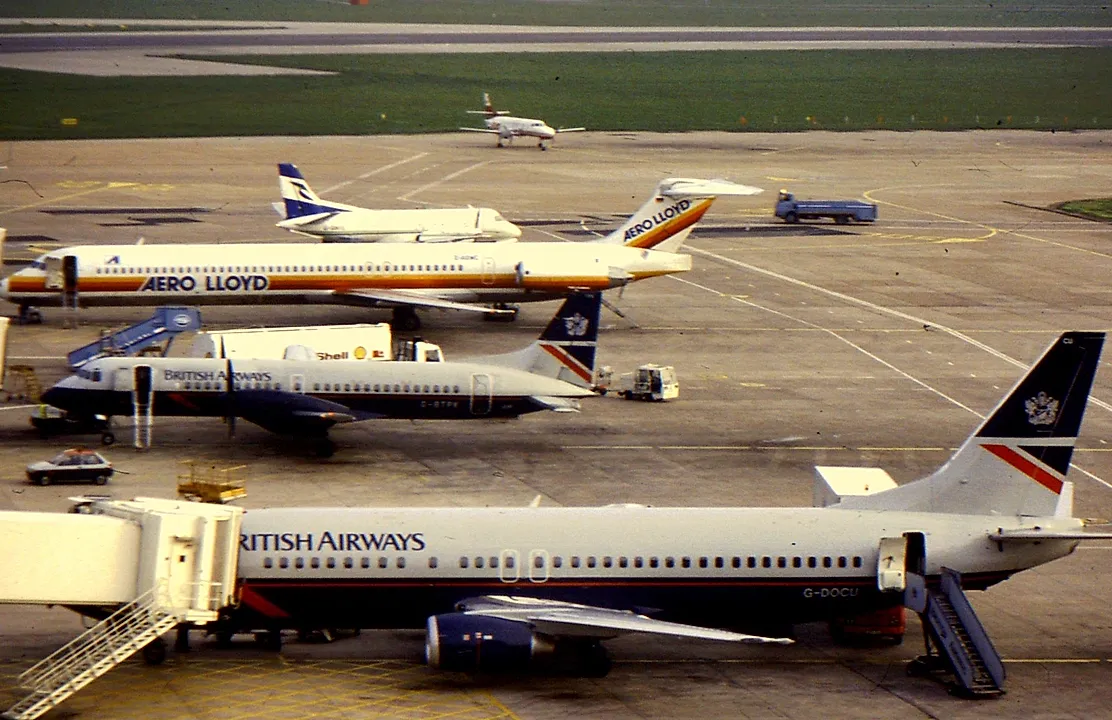 MCDONNELL DOUGLAS AIRCRAFT CO MD 83 aircraft profile