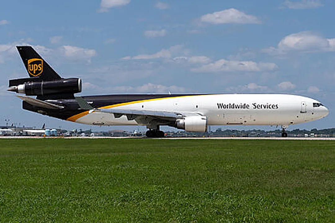 MCDONNELL DOUGLAS MD-11F aircraft profile