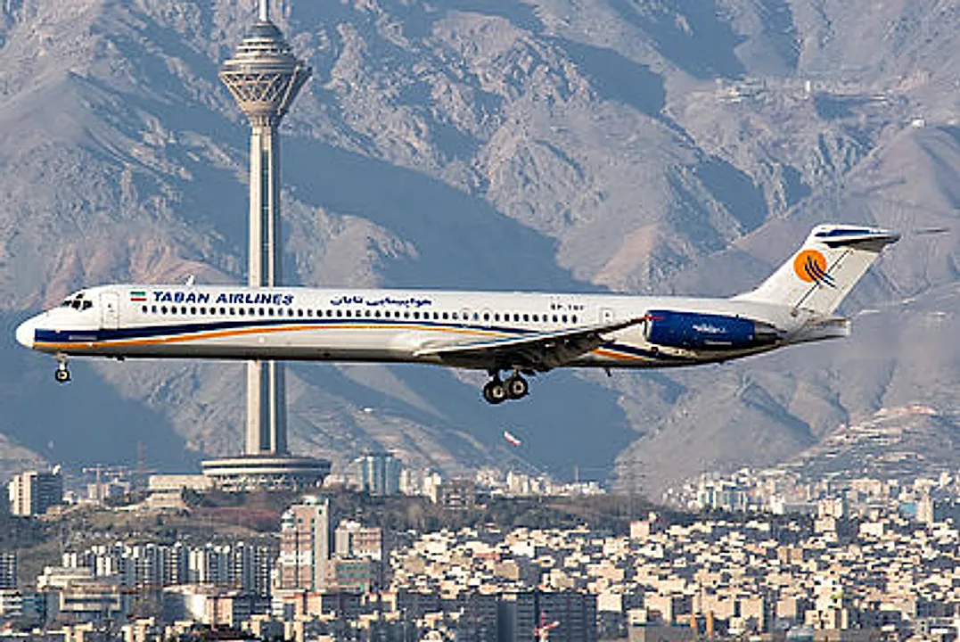 MCDONNELL DOUGLAS MD88 aircraft profile