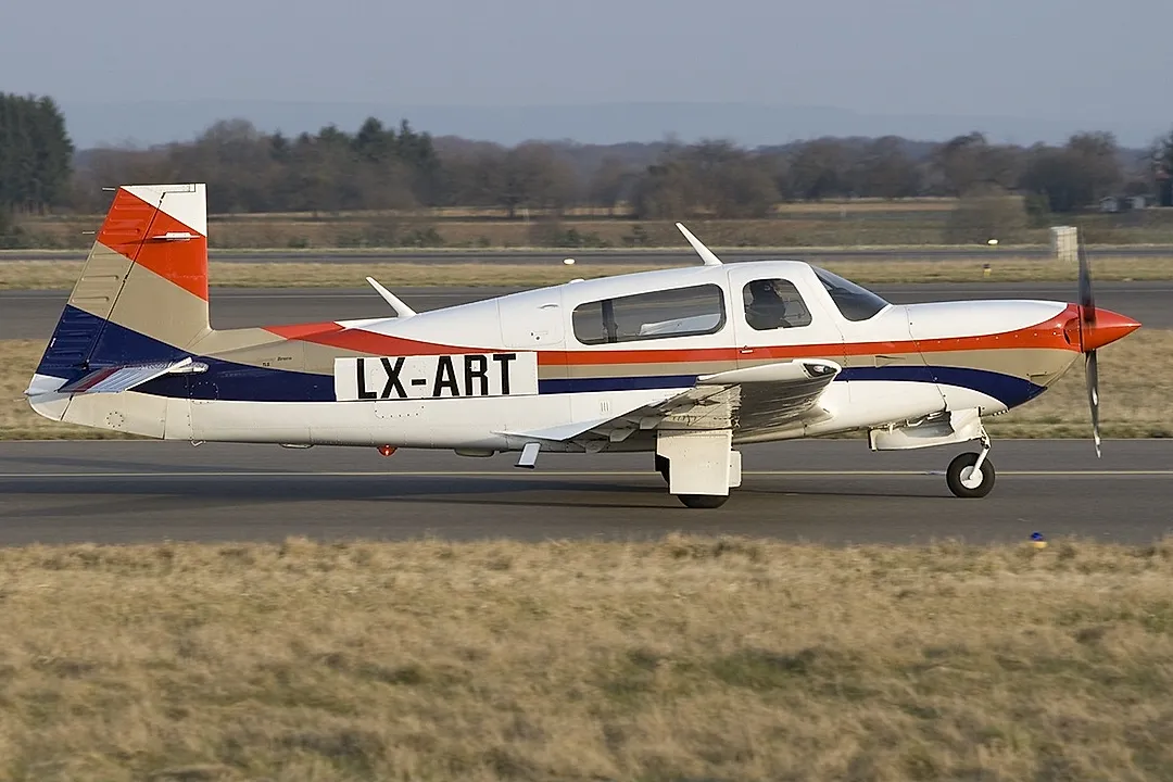 MOONEY M20M aircraft profile