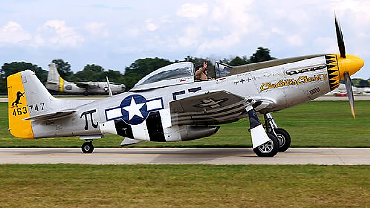 NORTH AMERICAN F-51D aircraft profile