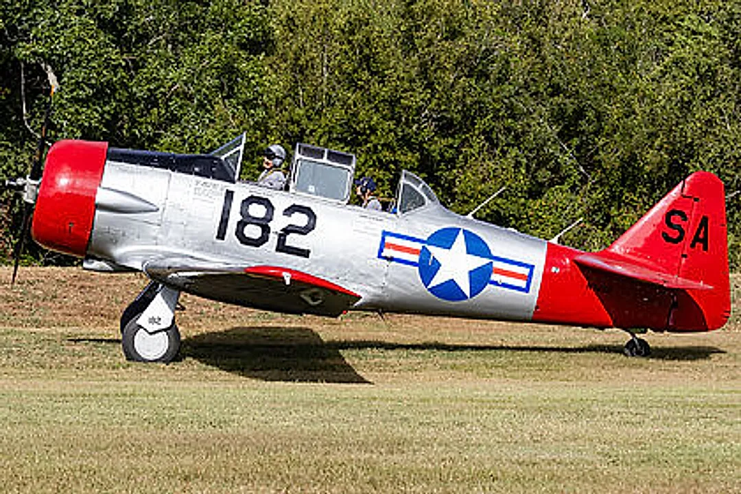 NORTH AMERICAN T-6G aircraft profile