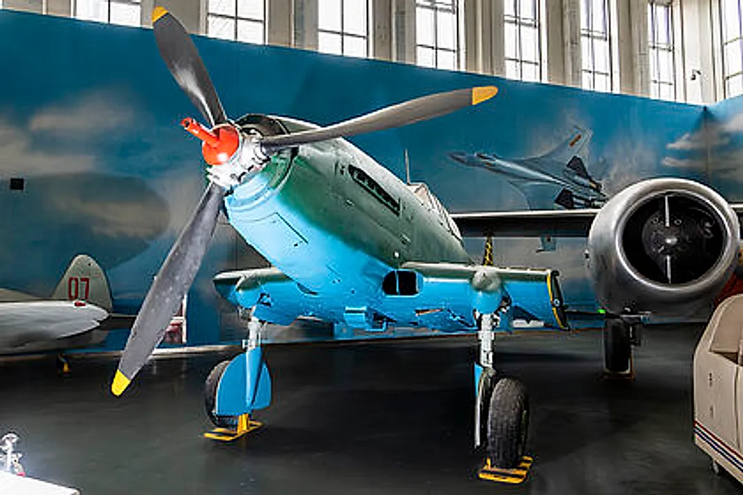 Petlyakov Pe-2 generated aircraft profile