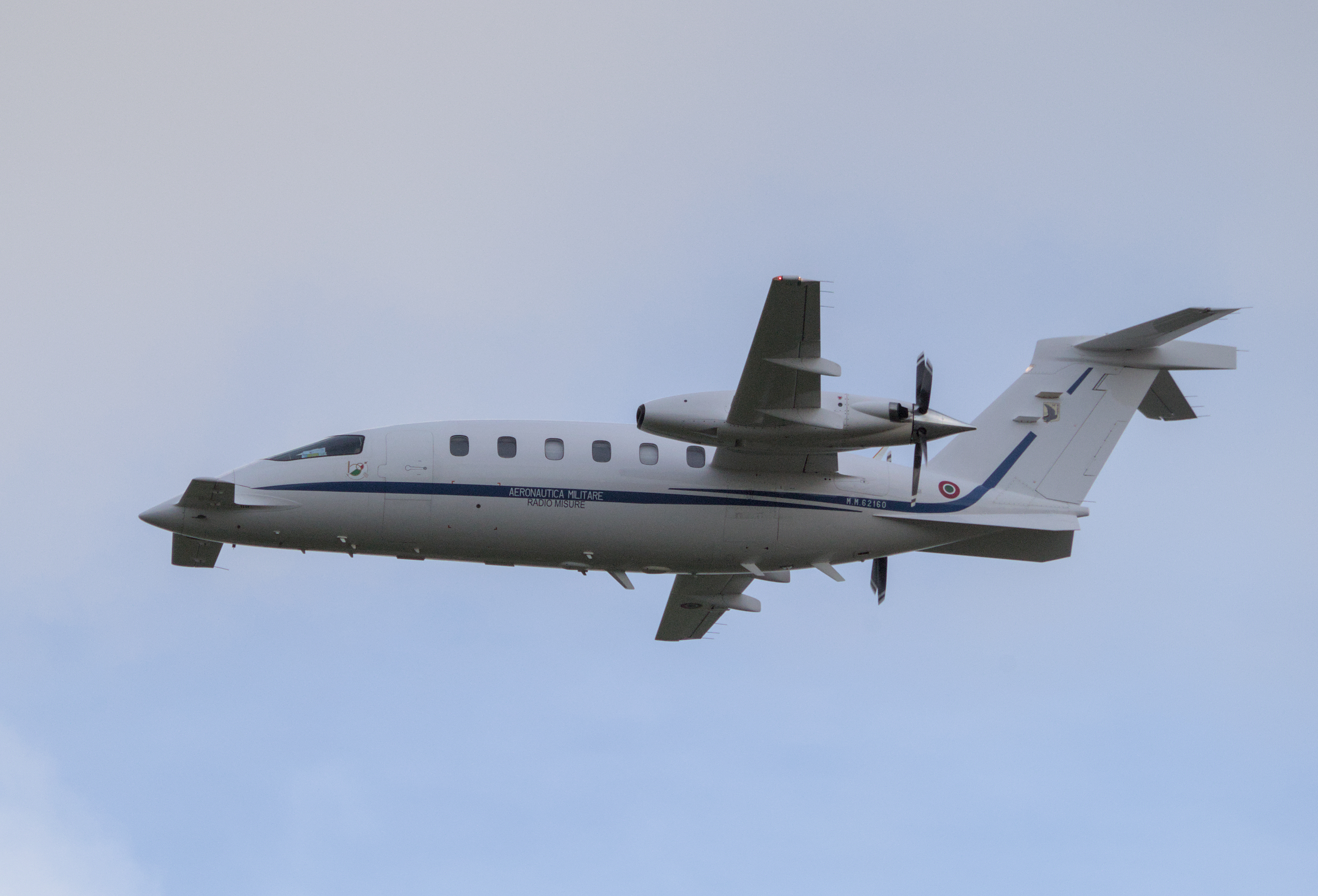 PIAGGIO P180 aircraft profile