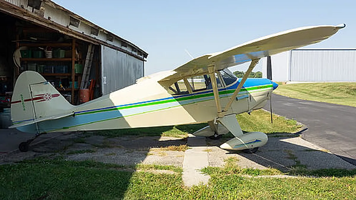 PIPER PA-22-135 aircraft profile