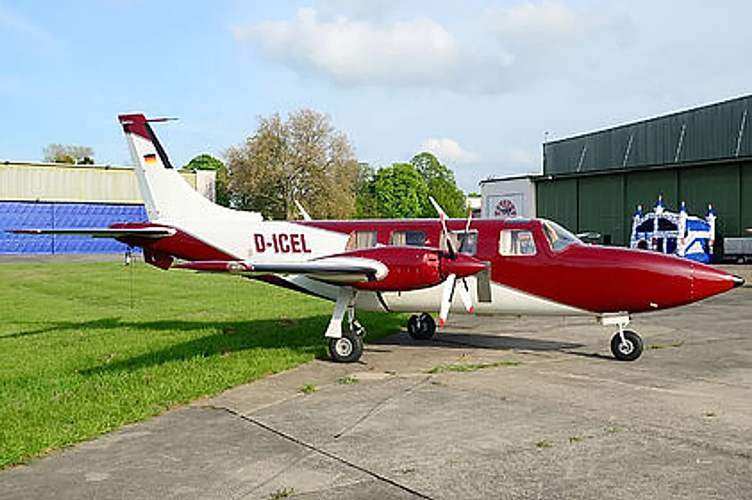 PIPER PA60 aircraft profile