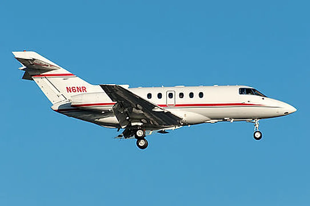 RAYTHEON AIRCRAFT COMPANY HAWKER 800XP aircraft profile