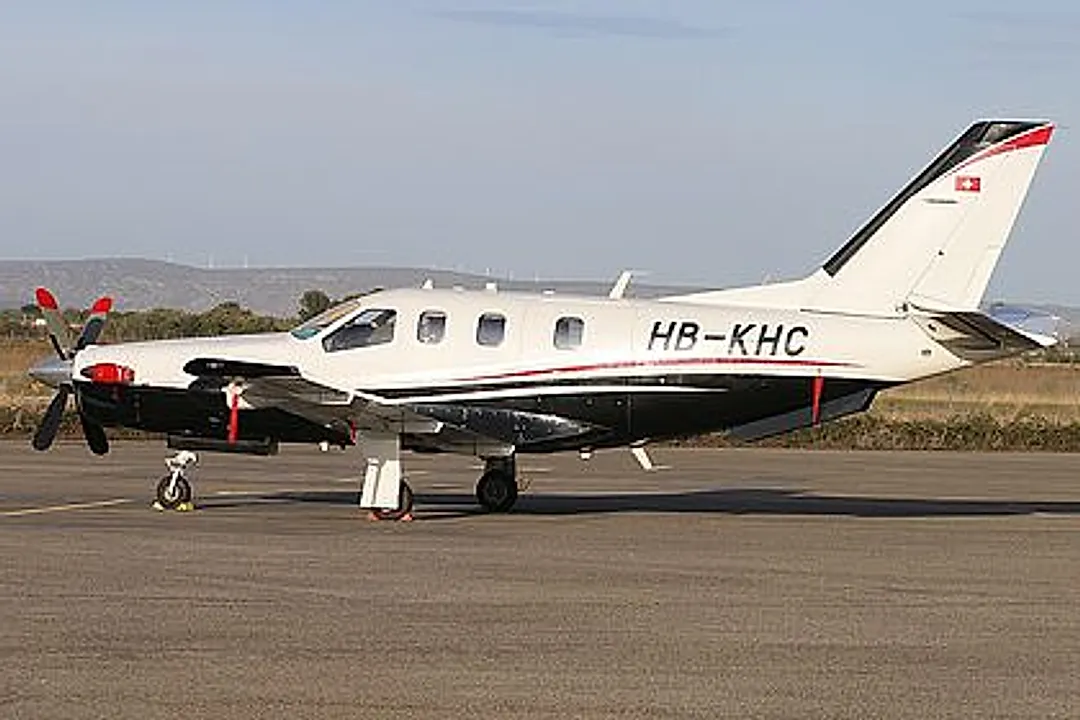 SOCATA TBM700 aircraft profile