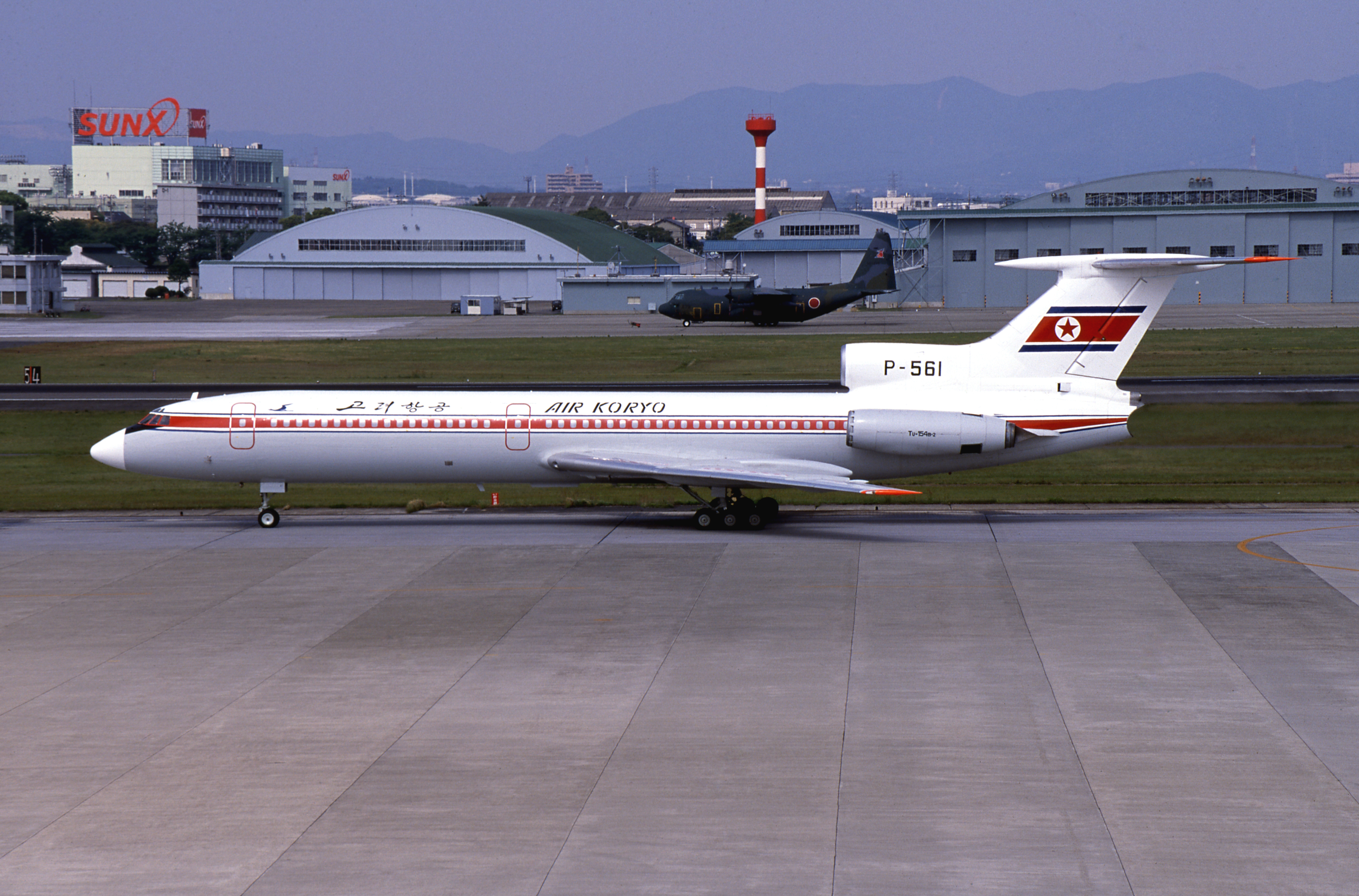 Tupolev Tu-154B-2 aircraft profile